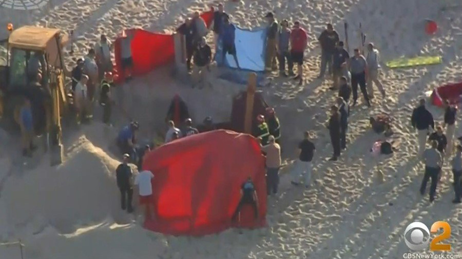 Police 18yearold dies after hole in sand collapses on beach