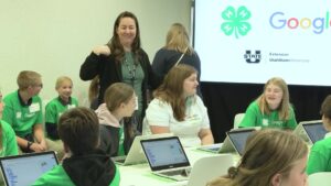 Salt Lake and Davis county students at the Google lecture. (KSL TV)