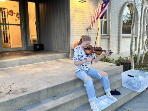 Ruby Thackery plays the violin. (Ali Thackery)