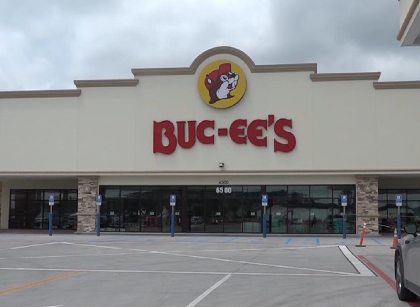 Big name stores are coming to Utah and data from your cell phone helps make the case. (Wes Barton, KSL TV)