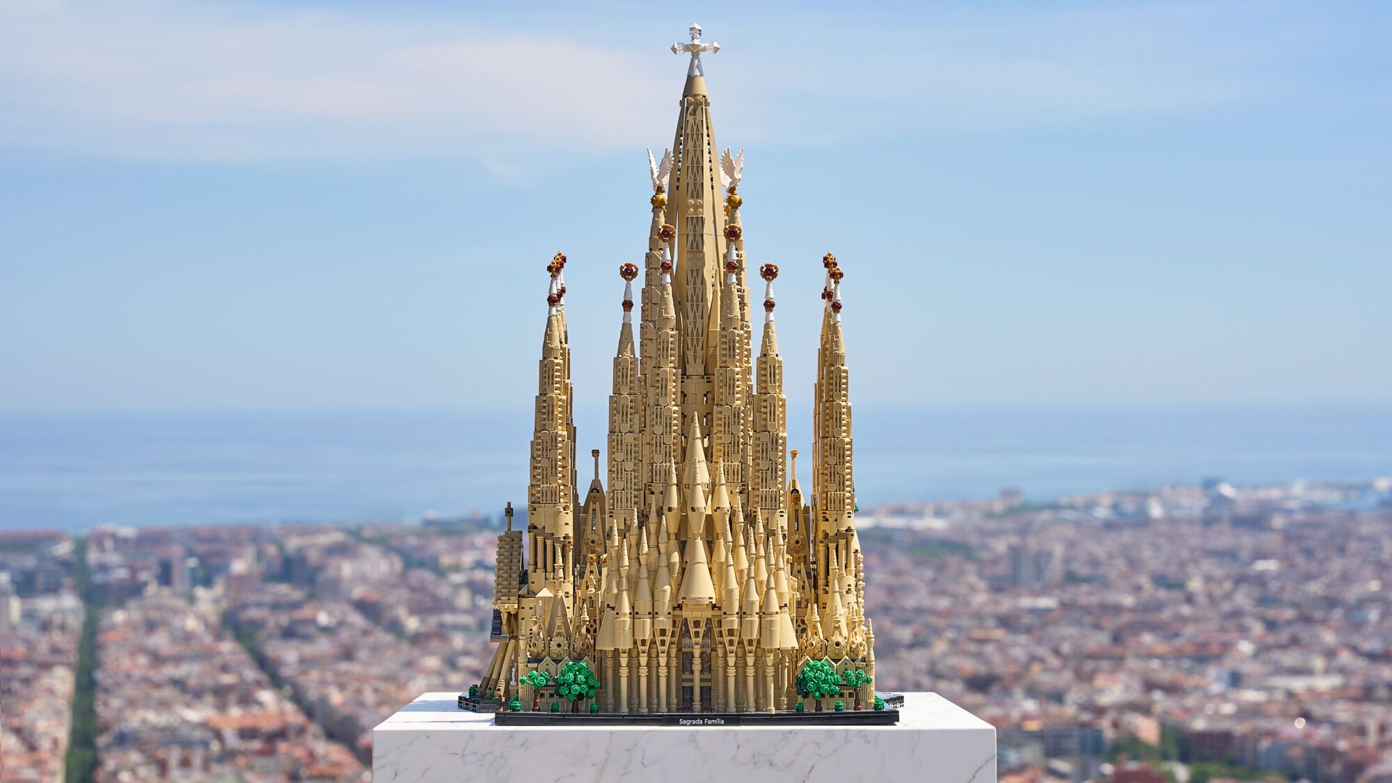 Lego launches 12,060-piece Sagrada Família — its biggest ever set | KSL.com